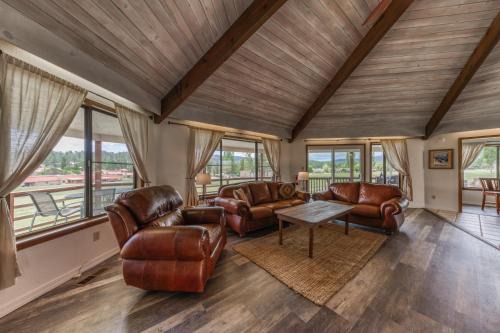 Ruidoso Chalet De Esquí | Par Fore The Course: Your Golf-side Getaway