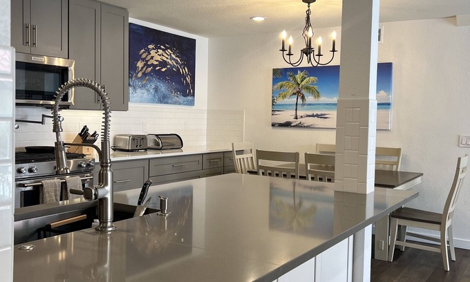 Hollywood Beach Condominio | Paradise at Mandalay Beach Resort living