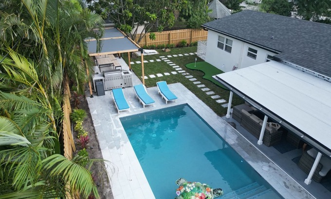 Flamingo Parks Casa | Paradise Awaits - Your Luxurious Getaway in West Palm Beach