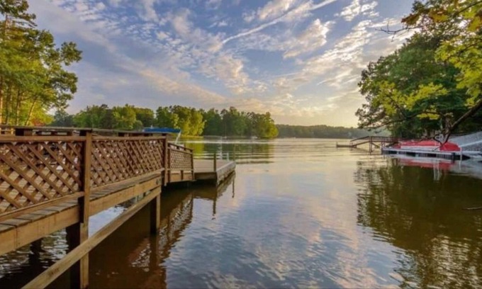 Southmont Casa | Paradise Awaits - Lakefront - Racquetball - Hot Tub - Koi Pond - Bocce