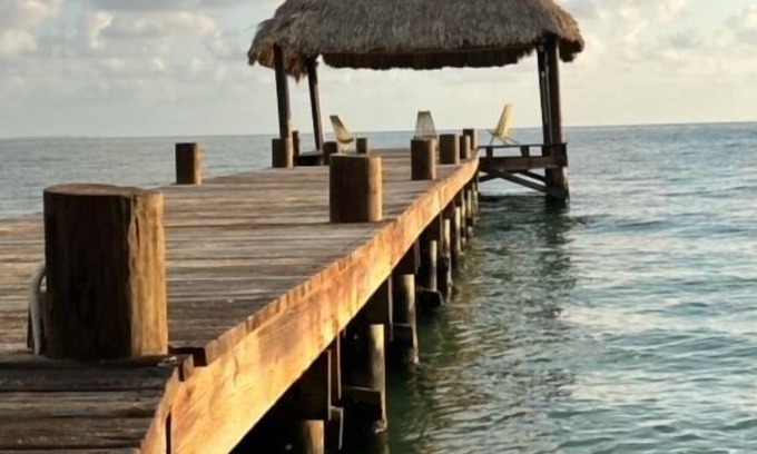 Sittee River Village Casa | Paradise Beach Belize Suite B (downstairs)