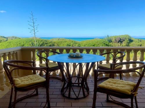 Paradise Beach Casa | Paradise Beach, Main Beachfront!