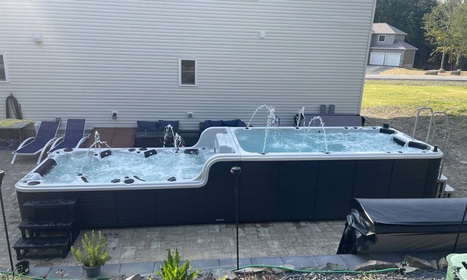 East Stroudsburg Casa | Paradise Dreamers/Hot Tub/Pool/Games/Fire Pit/Hammocks/BBQ Grills