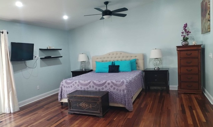 Palmetto Bay Casa | Paradise Found 3 bed 3 bath home with a pool @ Palmetto Bay
