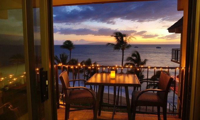 Kihei Condominio | ¡Paraíso encontrado! Piso superior, frente a la playa, frente al mar, vista al mar