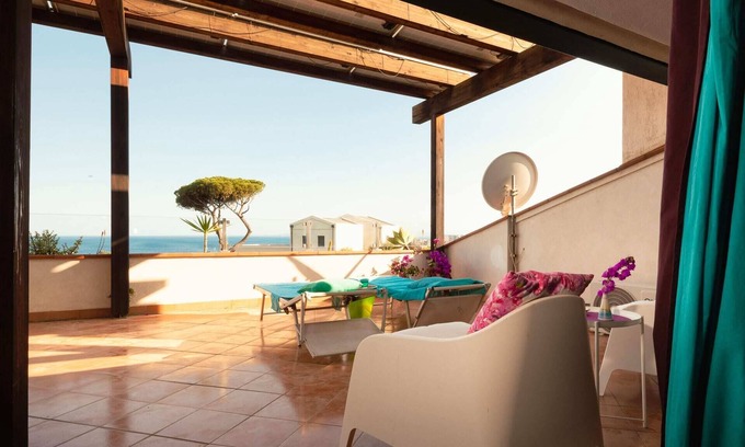 Picanello-Ognina-Barriera-Canalicchio Villa | Paradise Oasis: 400sqm Townhouse, Pool & Seaview