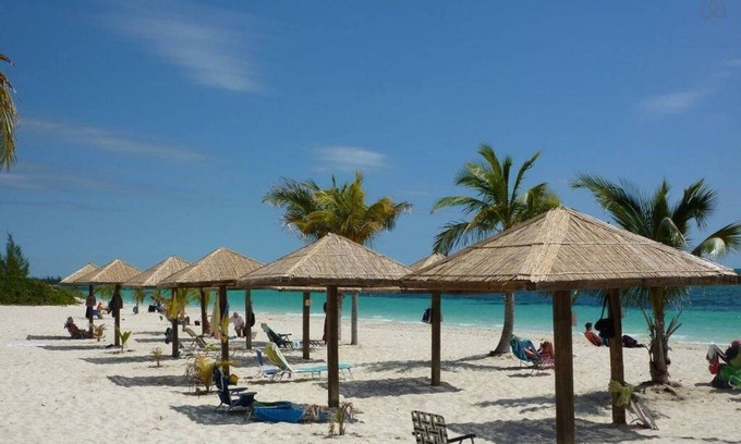 Williams Town Condominio | Paradise on the Beach- Estudio moderno recientemente renovado