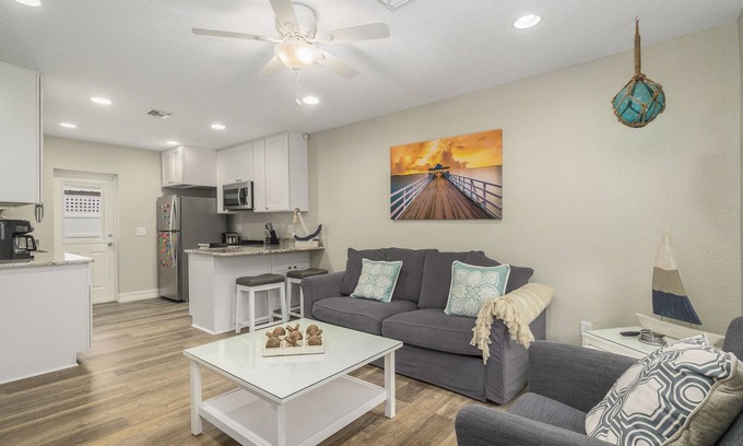 Tropic Condominio | Paradise Palms Eco-Friendly 102 w/ private patio