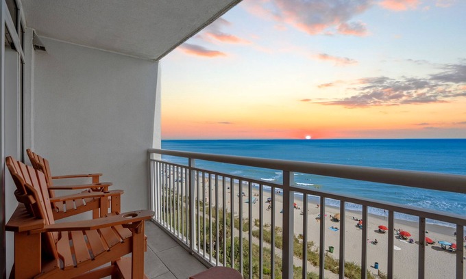 Myrtle Beach Condominio | Paradise Resort 707 - Oceanfront!