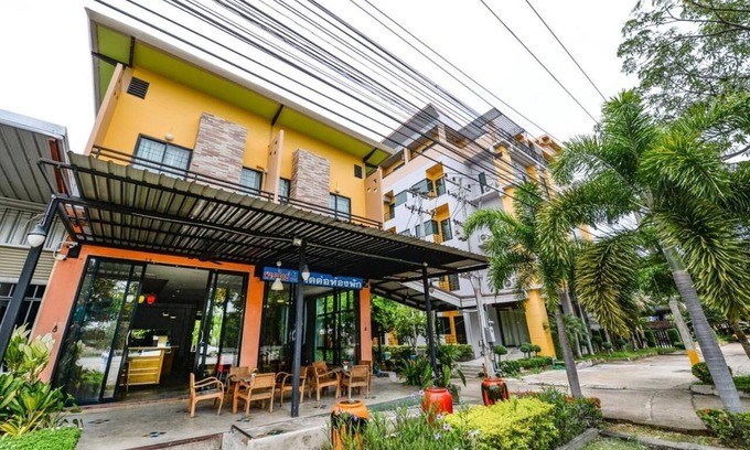 Nong Pla Lai Hotel | Paradise Resort