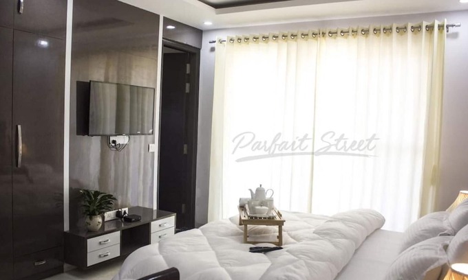 Sushant Lok Apartamento | Parfait Street 2Bhk srvc apartment Horizon cnter