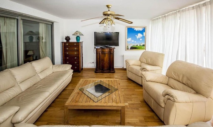 Suresnes Apartamento | Paris Belvedere With Panoramic View On Paris And Eiffel Tower
