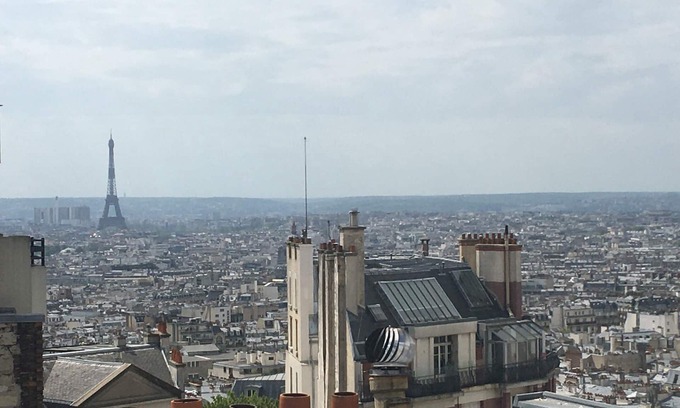 Montmartre Apartamento | Montmartre Artist Loft Paris Views Piano & Yoga Space