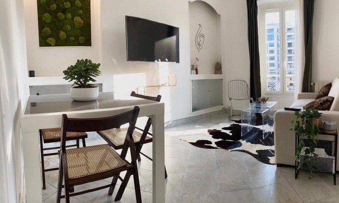 Neuilly-sur-Seine Apartamento | Paris / Tour Eiffel / Louvre / Arc de Triomphe / Champs Elysées