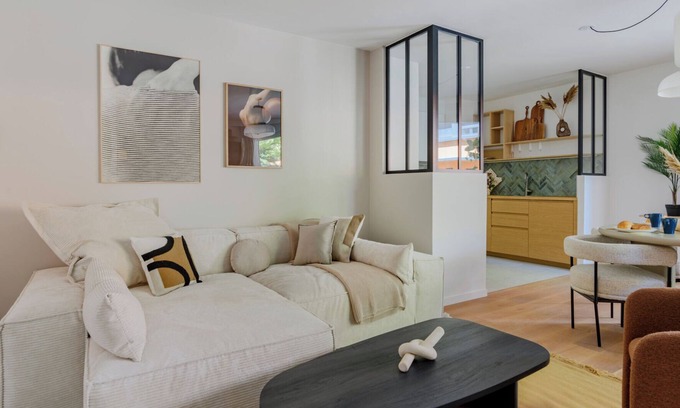 Suresnes Apartamento | Paris West Elegant residence