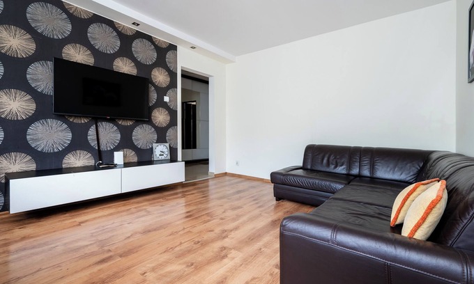 Lodz Apartamento | Park Źródliska Spacious Apartment