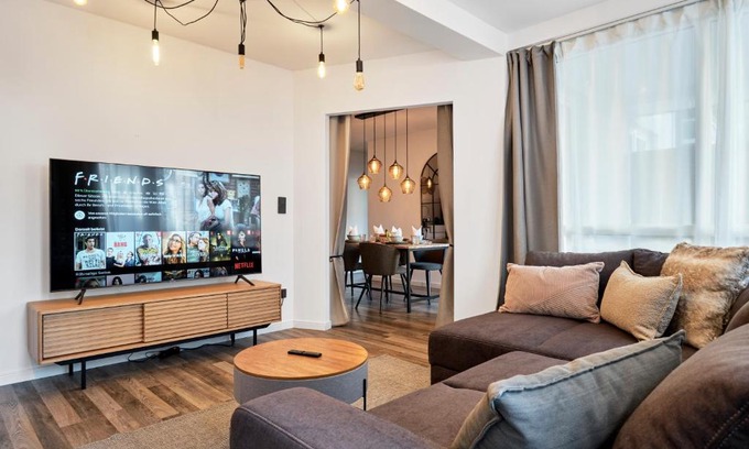 Altstadt-Nord Apartamento | Park Avenue - Design Apartment Friesenstraße - 4 Pers - WLAN - Netflix - 65 Zoll TV