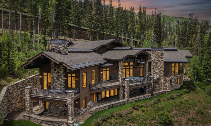 Park City Chalet De Esquí | Park City Luxury, Ski in Ski out, Hot Tub, Theater, Stunning Views, The Colony Retreat