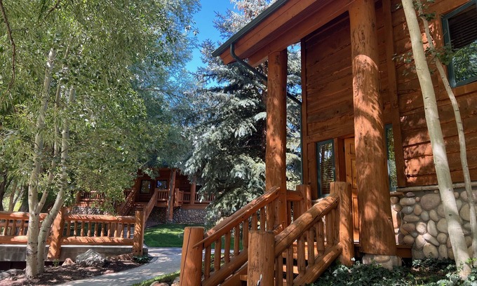 Park City Casa | Park City Timber Wolf Chalet - 5 min walk to Cabriolet & 1 min to town shuttle!