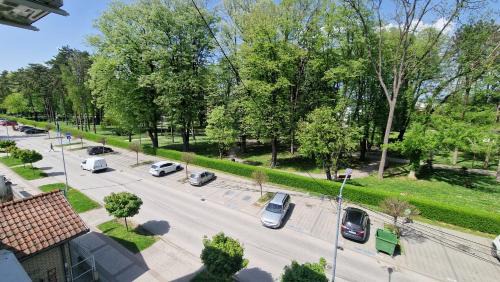 Cacak Apartamento | Park Oaza