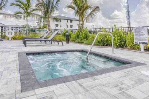 Eastwood Village Apartamento | Park & Resort Views with Hot Tub & Pool #208