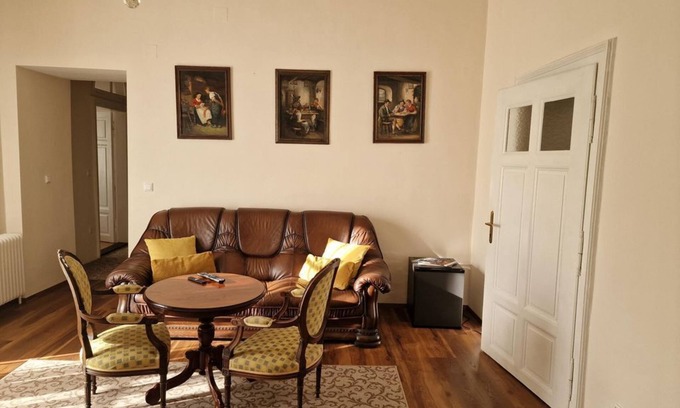 Burgau Cama Y Desayuno | Park Suite, garden side - Palais Kneissl