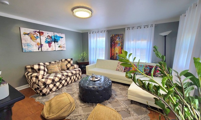 Quincy Apartamento | Park view Apt-2 - Free Parking & private entrance