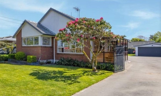 Burnside Casa | Park View house close 2 airport