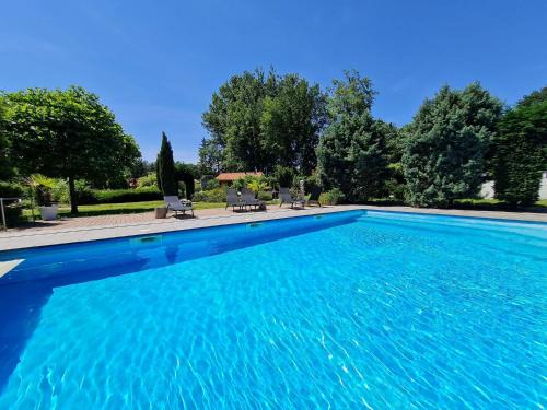 Kwaadmechelen Casa | Parkhoeve Vakantiewoning voor 21 personen