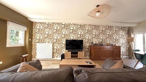 Montmerle-sur-Saone Apartamento | Parking et extérieur à 50m de la Saône