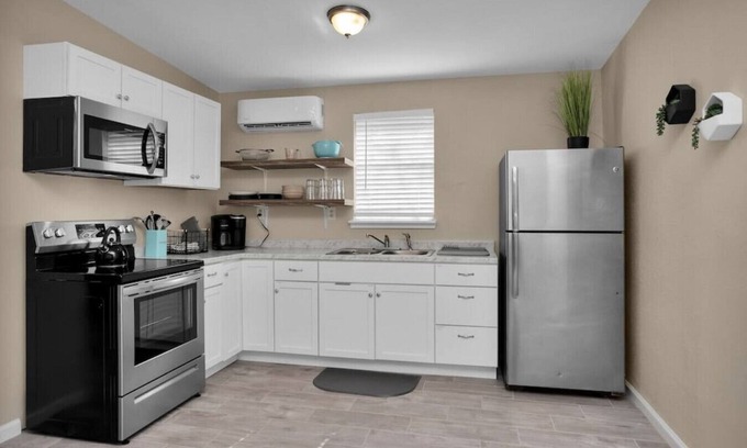 Conroe Casa | Parkway Apartment 2BR · 2-Br Guesthouse on 6 Peaceful Acres