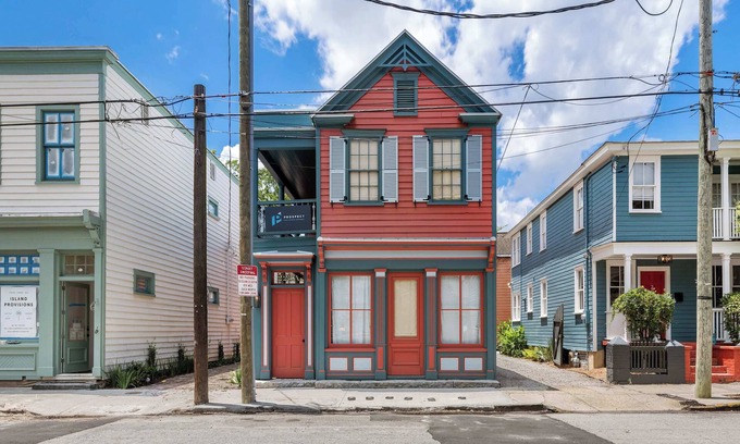 Cannonborough Elliotborough Casa | Parlour House | Stunning Decor & Victorian Renovations