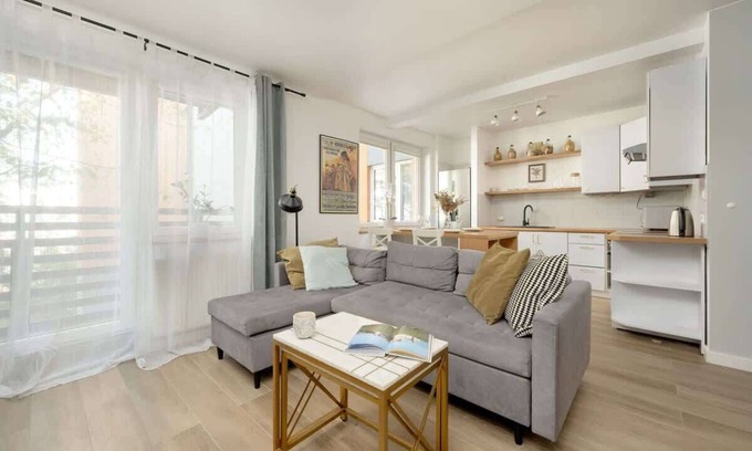 Krzyki Apartamento | Partynicka 7A Wrocław | Cozy Apartment | 2 Balconies | Remote work | Pet friendl