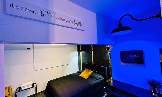 Camaceyes Apartamento | Pasavento - Modern Tiny Suite