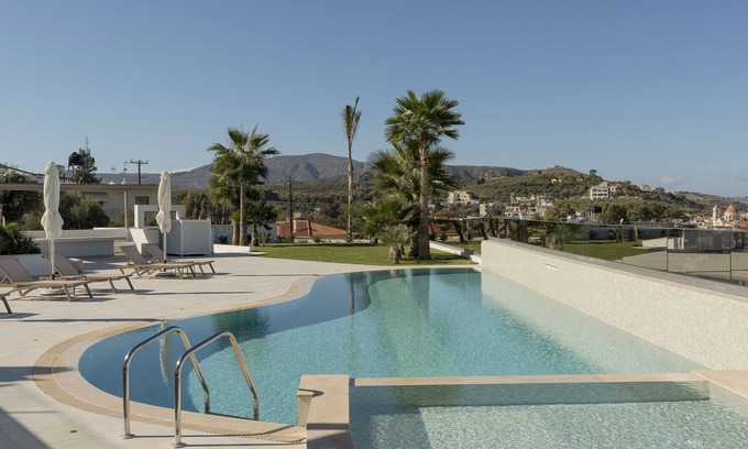 Kalyves Apartamento | Pasiphae Luxe Apt with Private Pool, Seaview at Amphimatrion