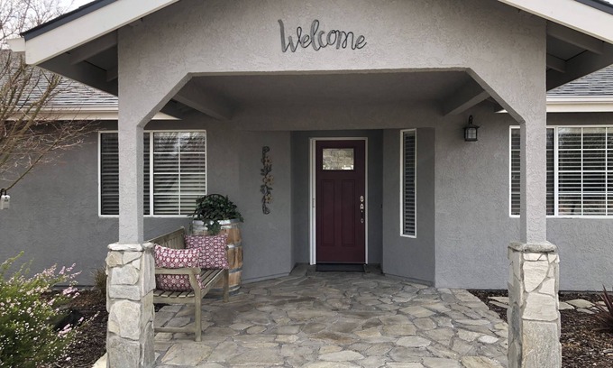 Paso Robles Casa | Paso Robles Hill Top Prancing Deer Country Retreat