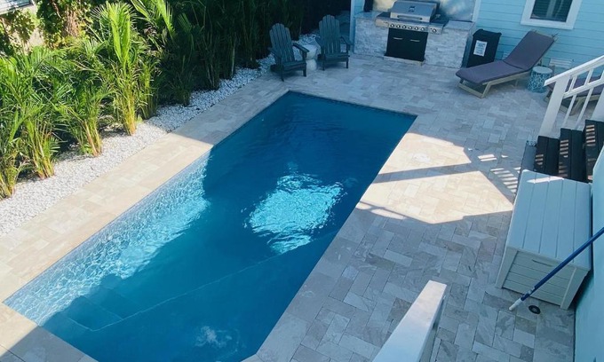 Pass-a-Grille Casa | Pass-A-Grille Key West Style Guest House Pool BBQ
