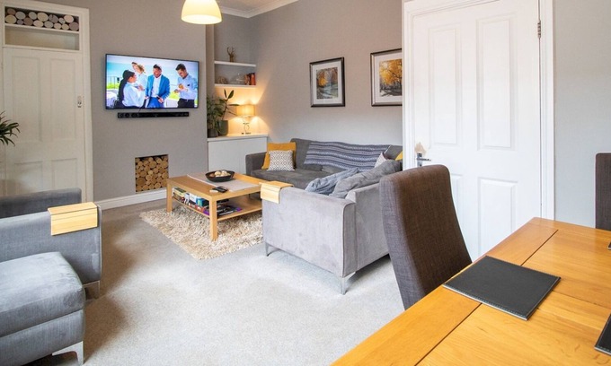 Gosforth Casa | Pass the Keys | Bright Maisonette Gosforth