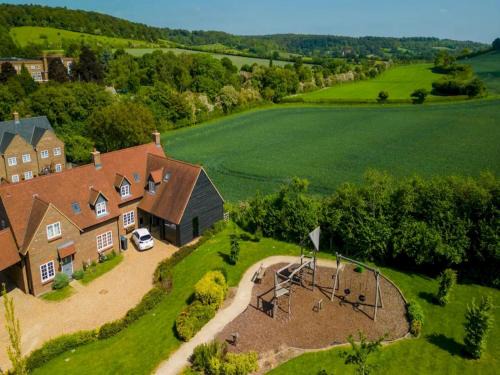 Saunderton Casa | Pass the Keys Bright Spacious Chilterns Hideaway