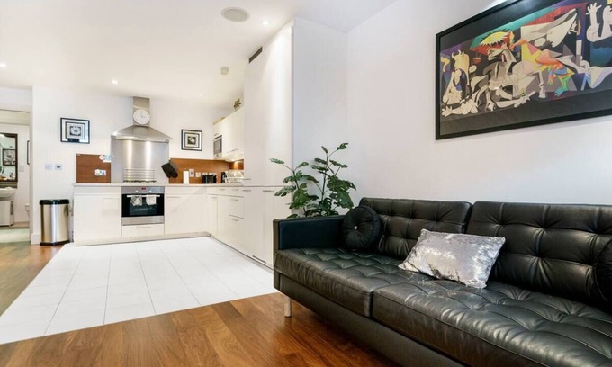 Cathedral Quarter Apartamento | Pass the Keys | Cathedral Quarter | City Centre | Walk Everywhere