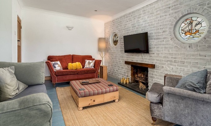 St Albans Casa | Pass the Keys | Charming 3 bed house with parking and large garden