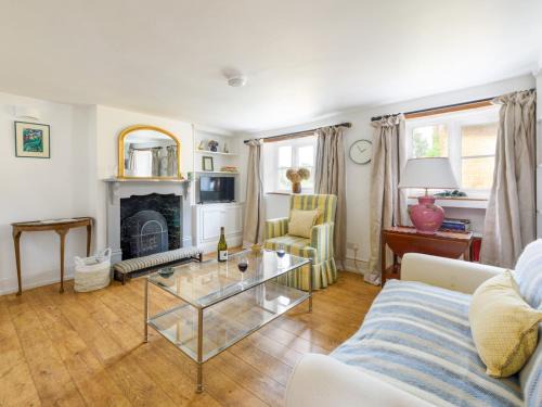 Bloxham Casa | Pass the Keys Charming 16th Century Cottage in Central Bloxham