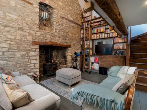 South Leigh Casa | Pass the Keys Charming Pet-Friendly Family Cottage in Eynsham
