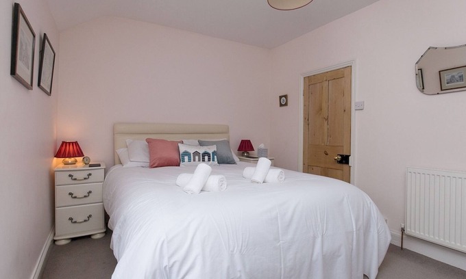 Bangor Casa | Pass the Keys | Comfortable Stone Built Cottage in Menai Bridge