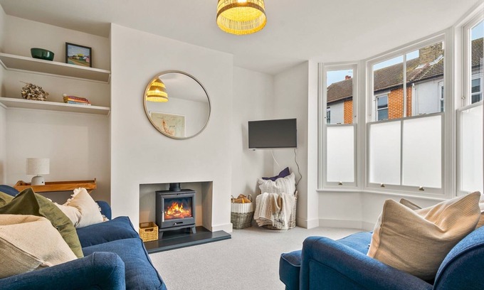 Whitstable Casa | Pass the Keys | Limewood Newly Renovated High End Home by the Sea