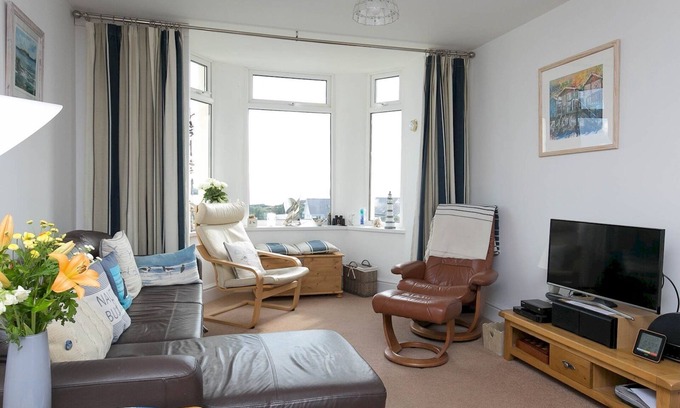 Trearddur Bay Apartamento | Pass the Keys | Modern 2 Bedroom Apartment with stunning Sea Views