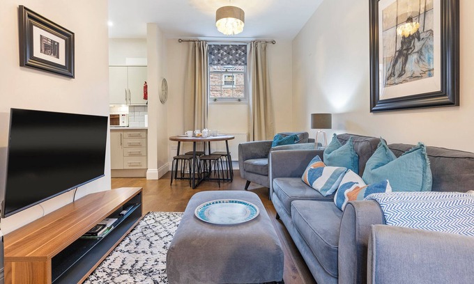 York Casa | Pass the Keys | No. 4 - Oak Tree Cottage