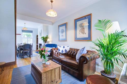 Leigh-on-Sea Casa | Pass the Keys Stunning Cottage in the Heart of Old Leigh