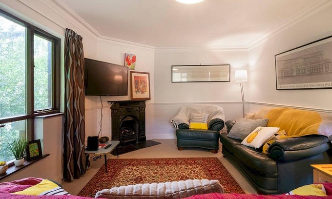 Queens Quarter Apartamento | Pass the Keys | Stunning 3 BR Apt Leafy South Belfast with Lots Nearby