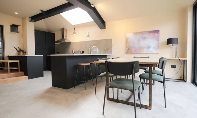 Oxford Casa | Pass the Keys | Stunning, Brand New 3BR Home - Central Oxford